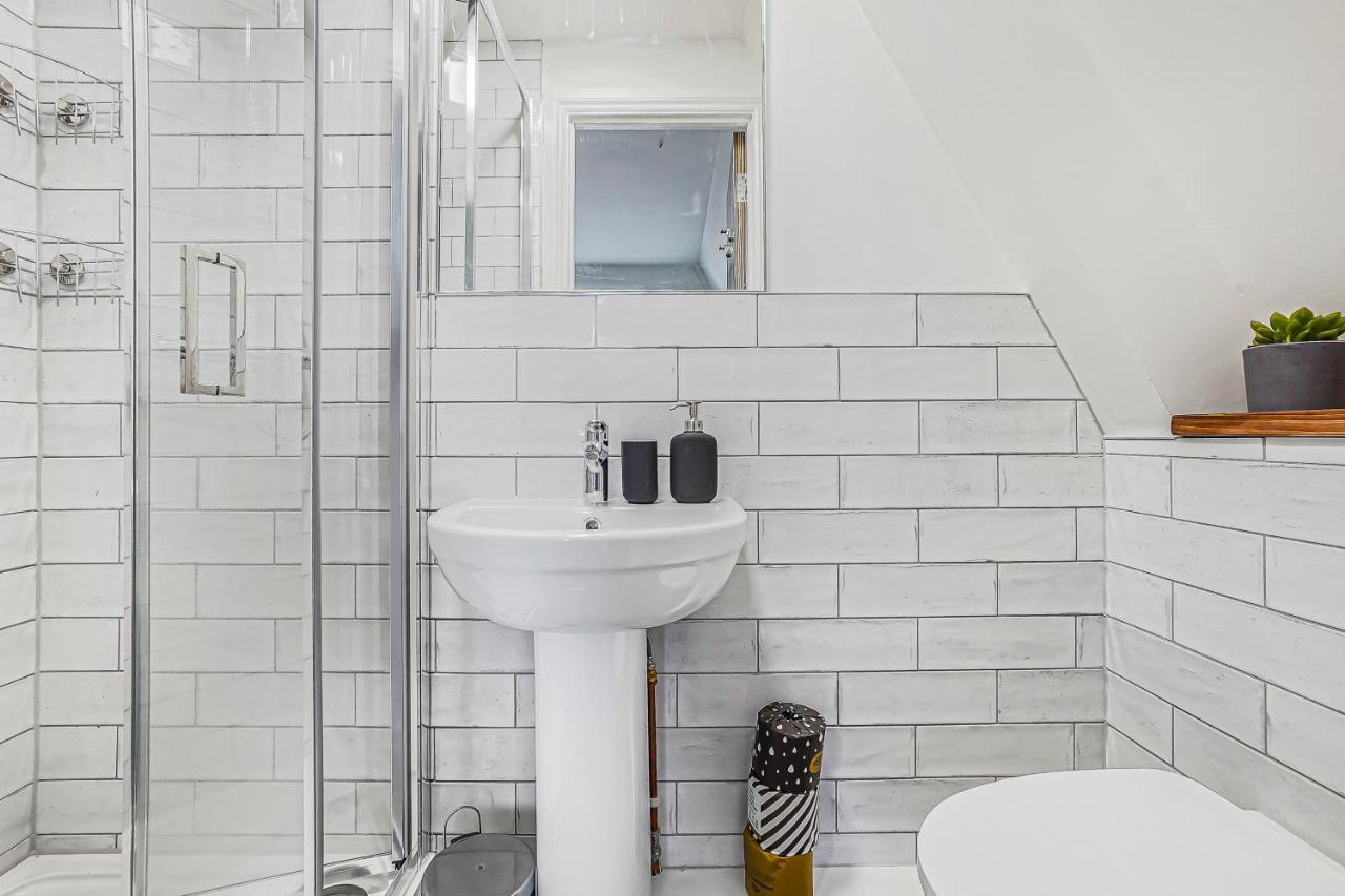 Stylish Eco Aparthotel In Folkestone Oda fotoğraf